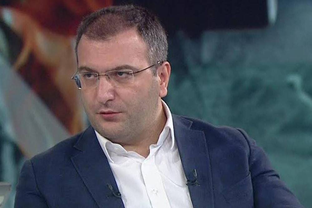 Gazeteci Cem K&uuml;&ccedil;&uuml;k tutuklandı
