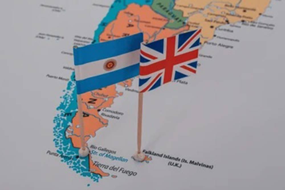 Falkland Adaları İngiltere ile Arjantin arasında sorun olmaya devam ediyor