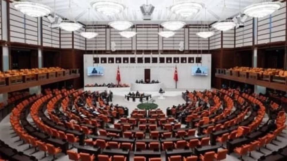 Hangi partinin ka&ccedil; &uuml;yesi var? 