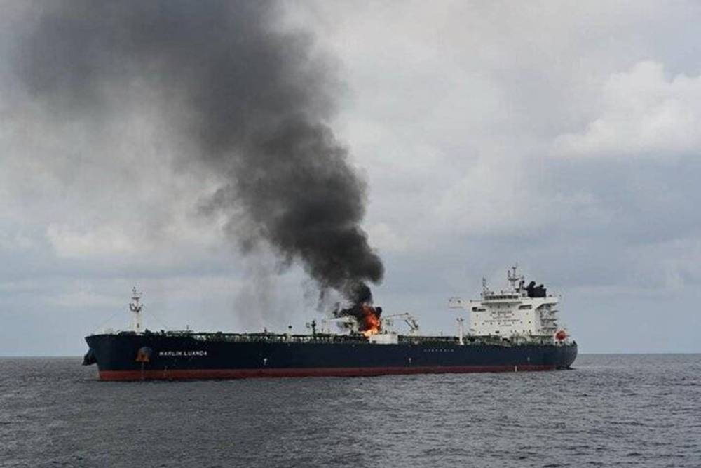 H&uuml;rm&uuml;z Boğazı'nda bir tanker alev aldı