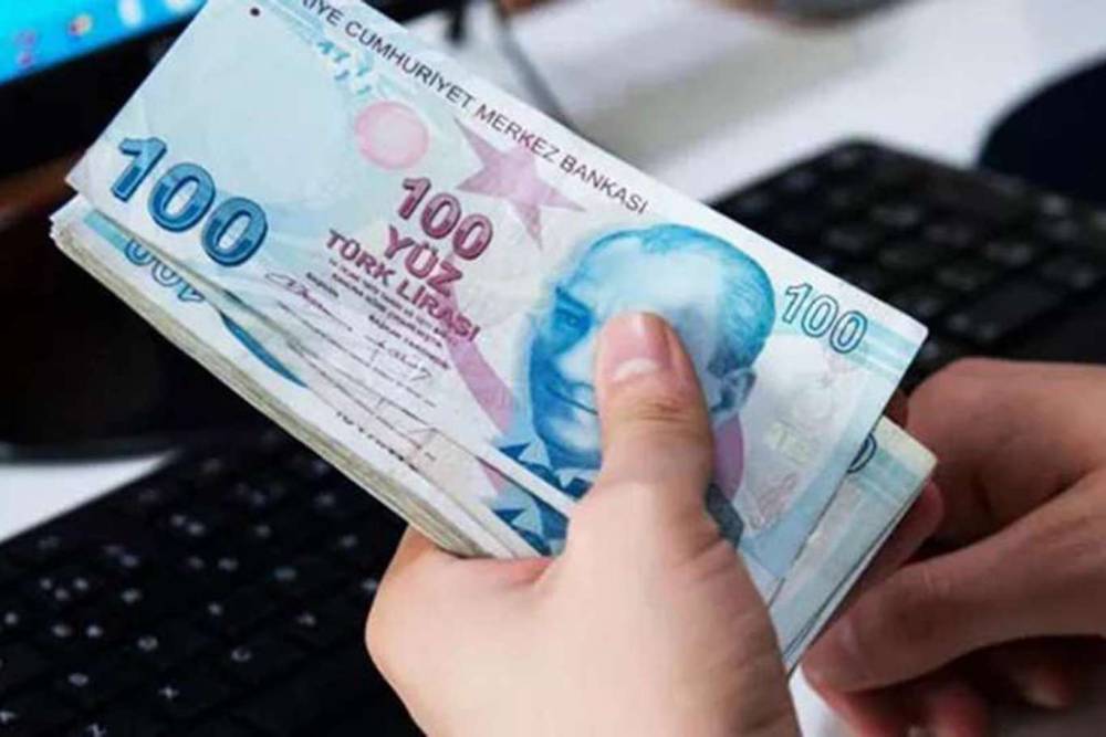 Emeklilerin ikramiye ve aylık &ouml;demeleri bug&uuml;n başlıyor
