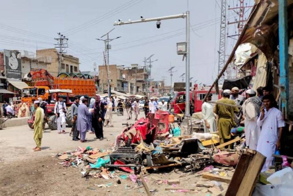 Pakistan&rsquo;da pazara bombalı saldırı: 3 &ouml;l&uuml;, 4 yaralı