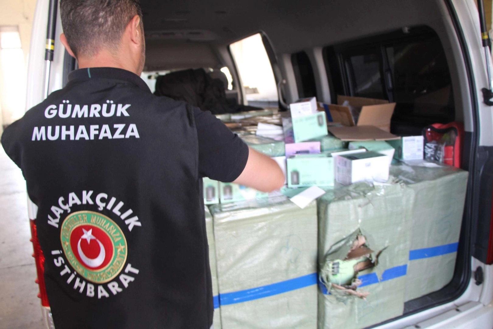 Kapıkule&rsquo;de 33 milyon liralık ka&ccedil;ak&ccedil; eşya operasyonu