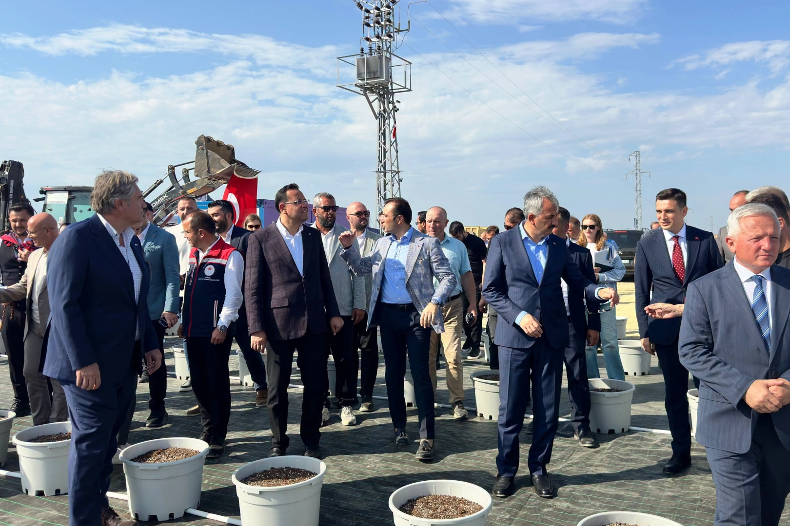 Bakan Yardımcısı Gizligider'den İpsala'da yaban mersini &ccedil;iftliğine ziyaret