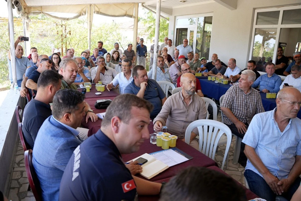 Başkan Sarıkurt Şahpaz Mahallesi'nde vatandaşların sorunlarını dinledi 