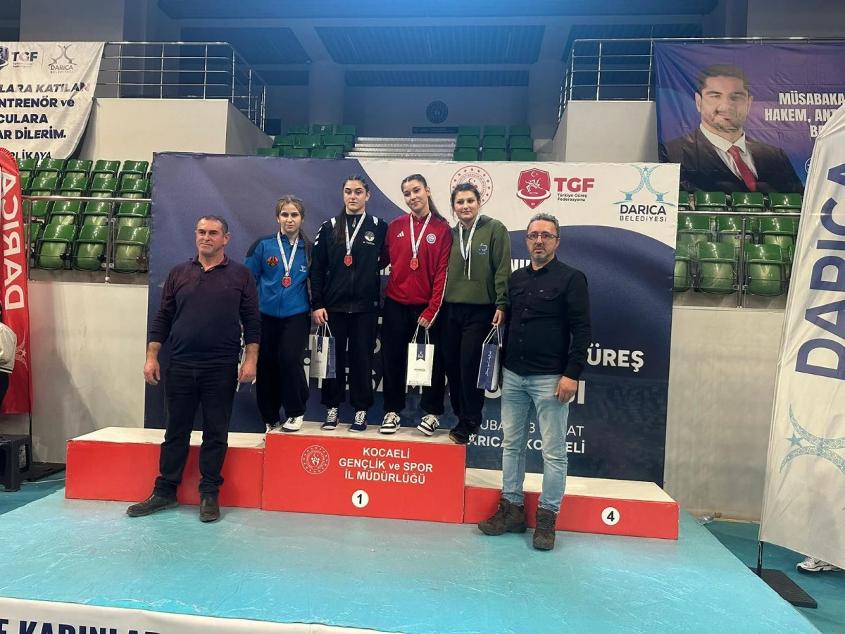 &Ccedil;orlulu g&uuml;reş&ccedil;iler başarılarla d&ouml;nd&uuml; 