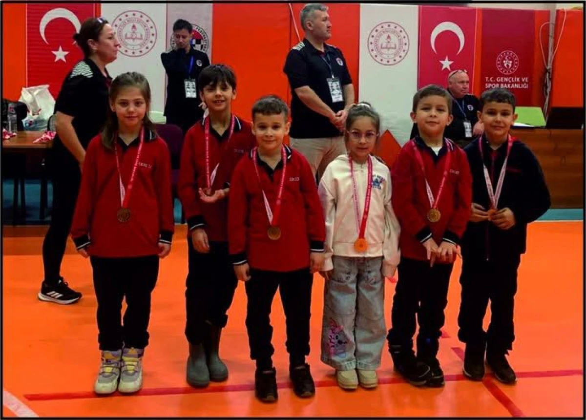 Uzunk&ouml;pr&uuml;&rsquo;de Satrancın Şampiyonu Ergene İlkokulu Oldu!