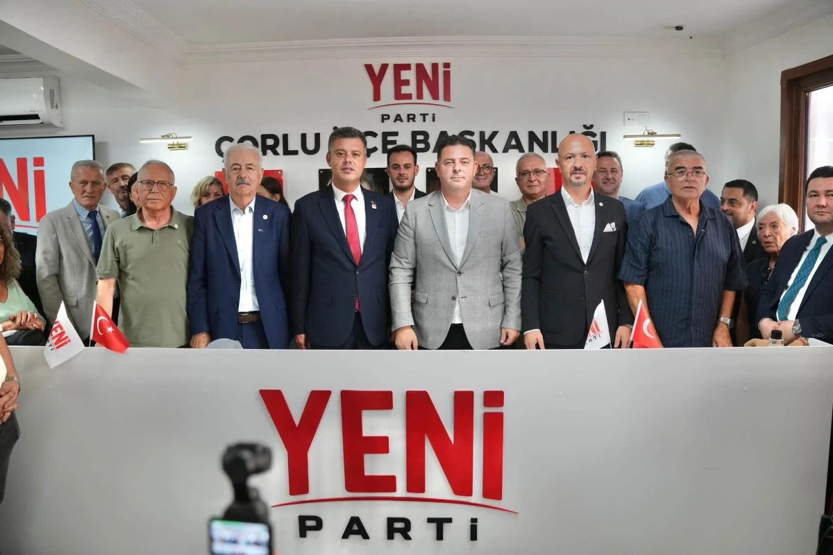 Yeni Parti &Ccedil;orlu&rsquo;da coşkulu toplantı